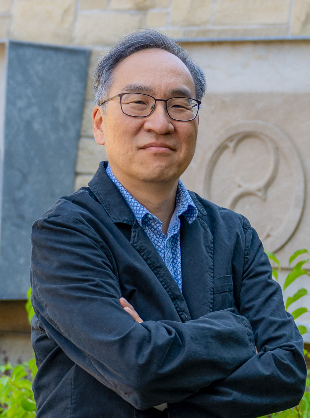 Dr. Chris Lee