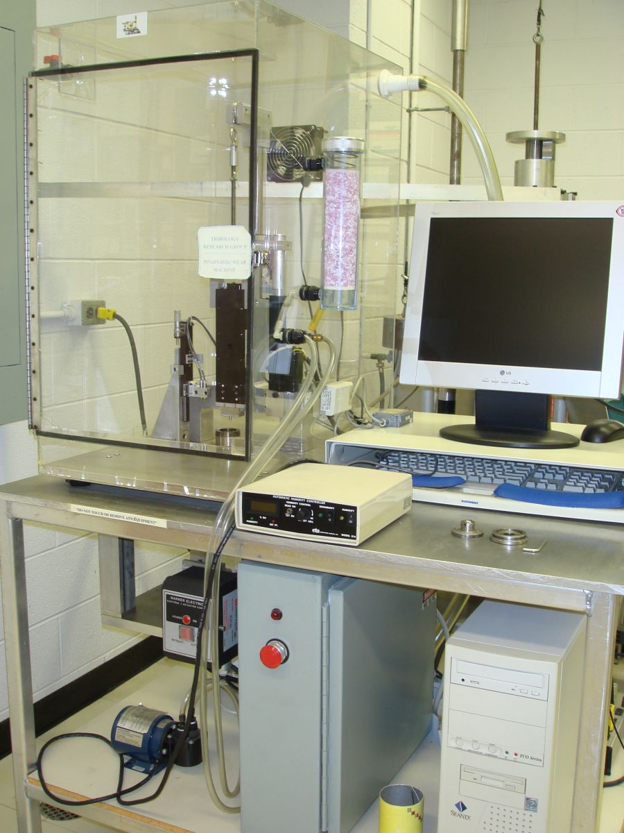 Pin-on-Disc Tribometer with Environmental Chamber