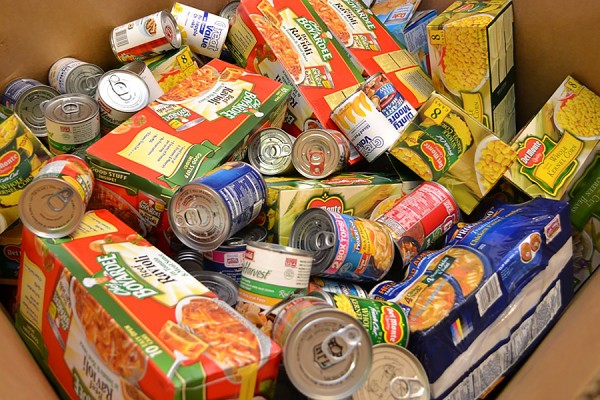 Student group issues call for food bank support | DailyNews