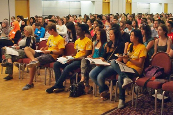 volunteer mentors fill Ambassador Auditorium