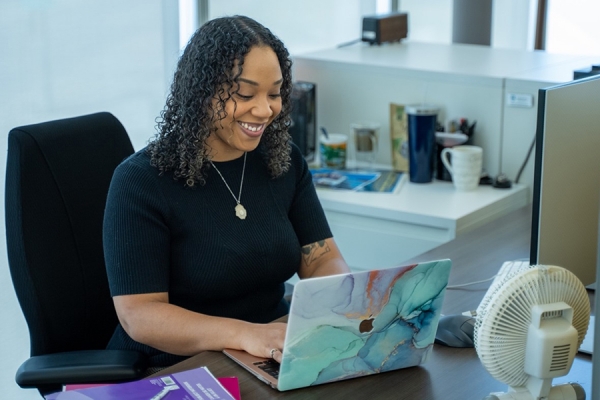 Jasmine Knight working at desk