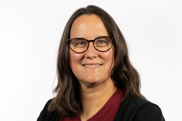 Psychology professor Jessica Kichler smiling