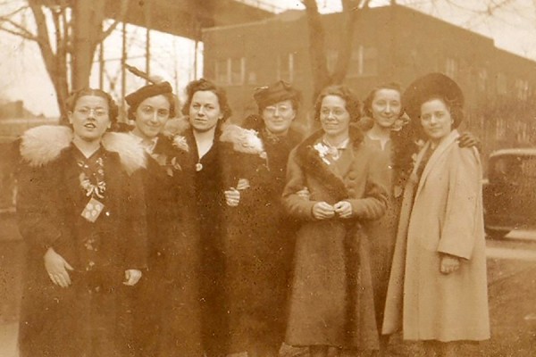 sepia-toned photo of flappers