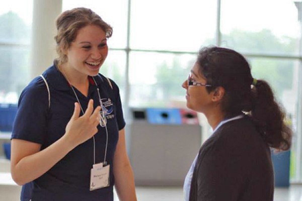 Marissa Younan welcomes a new UWindsor student