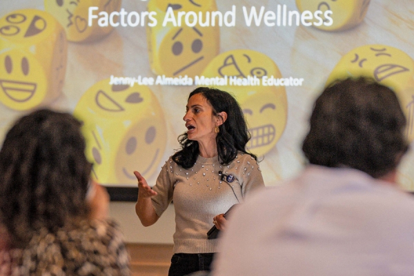 Jenny-Lee Almeida leading workshop