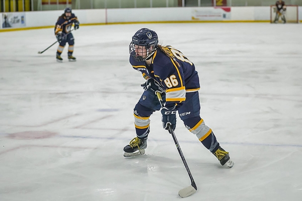 Lancer women’s hockey players