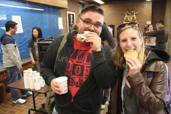 Phil Babbey and Dawn Wisniewski enjoying their cookies