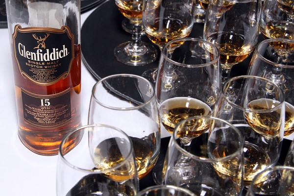 Glenfidditch bottle and glasses