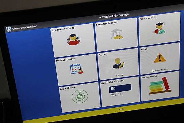 computer screen displaying UWinsite Student system