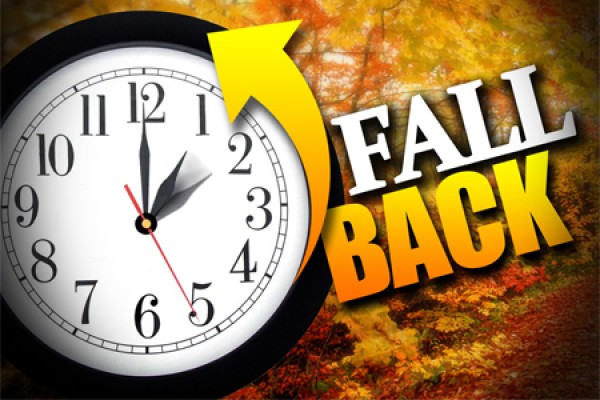 clock bearing &quot;Fall Back&quot; slogan