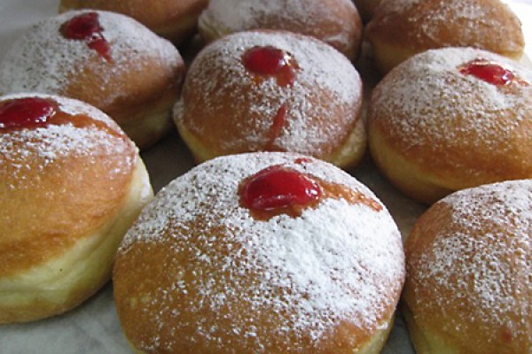 Sufganiyot, jelly doughnuts