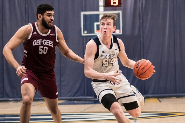 Thomas Kennedy evades an Ottawa defender