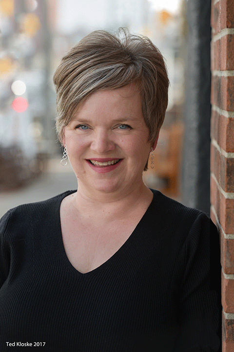 Soprano, Dr. Jennifer Swanson is a member of SoCA's Voice faculty