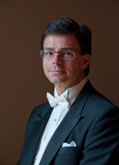 Music Alumnus and professional pianist Dr. Ross Osmun